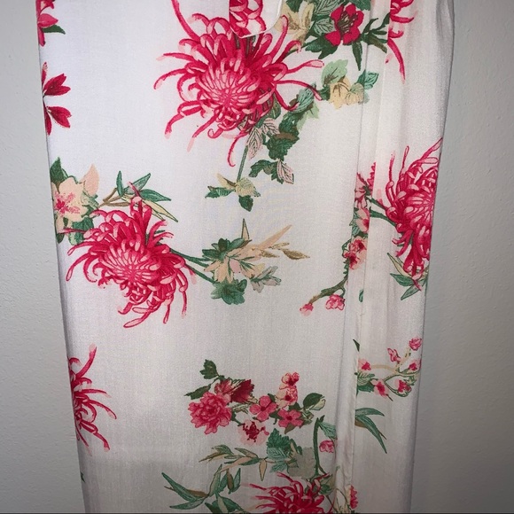 BNWT Women’s Floral Maxi - Picture 4 of 8